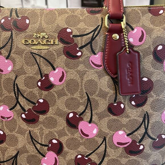NWT COACH Gallery Tote Bag In Signature Canvas With Cherry print - Picture 8 of 10